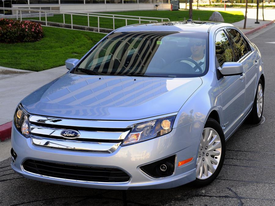  Ford Fusion Hybrid 2010 года  (US) (фото 6 из 111)